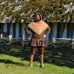 Woolen hood from Skjoldehamn - beige/green