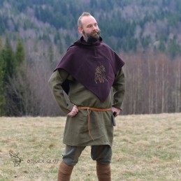 Woolen hood from Skjoldehamn with embroidery