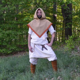 Woolen hood from Skjoldehamn, camel/orange