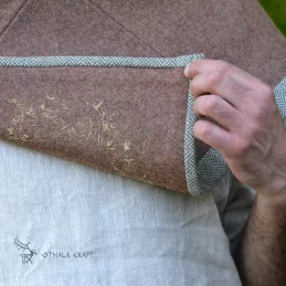 Woolen hood from Skjoldehamn with embroidery- light brown