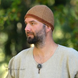 Wikinger-Wollmütze – Beige, Kante grün-orange