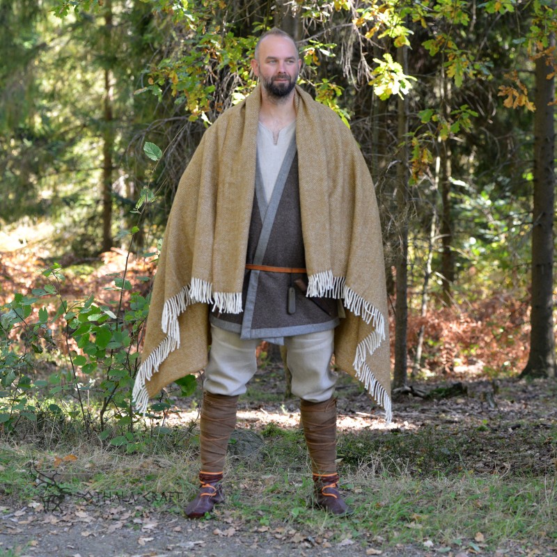 Dark yellow Viking cape of 100% wool in a herringbone pattern, to wear as a cape or use as a blanket.