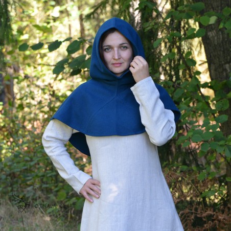 Dark blue Viking hood of 100% wool in a diagonal twill, shape based on the Hedeby find.