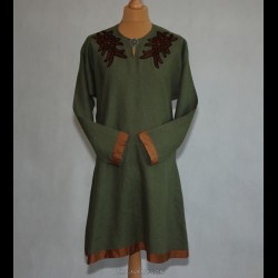 Linen tunic decorated with embroidery from Arhus