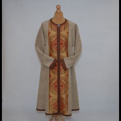 Lady coat with stamp printed silk