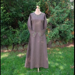 Linen dress with embroidery in Mammen style