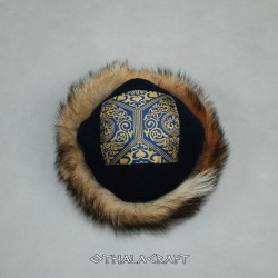 Woolen hat with brocade silk and fur
